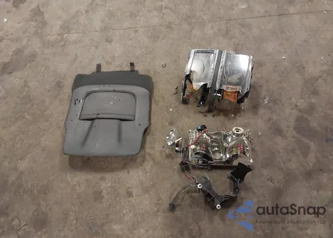 2014 Chevrolet Silverado 1500 2Lt из США, поврежденный, VIN 3GCUKREC4EG339740